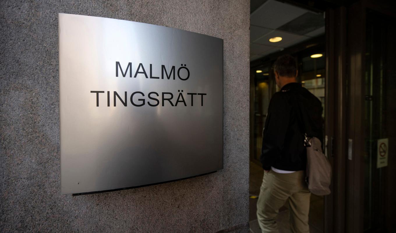 Malmö tingsrätt dömer en man till fängelse i ett och ett halvt år för grov egenmäktighet med barn. Arkivbild Foto: Johan Nilsson/TT